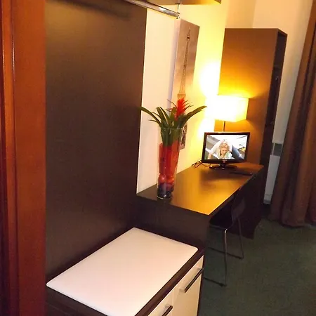 Hotel Roncobilaccio 3*